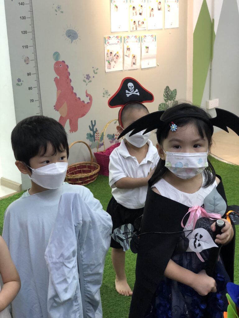 2022-halloween-8253