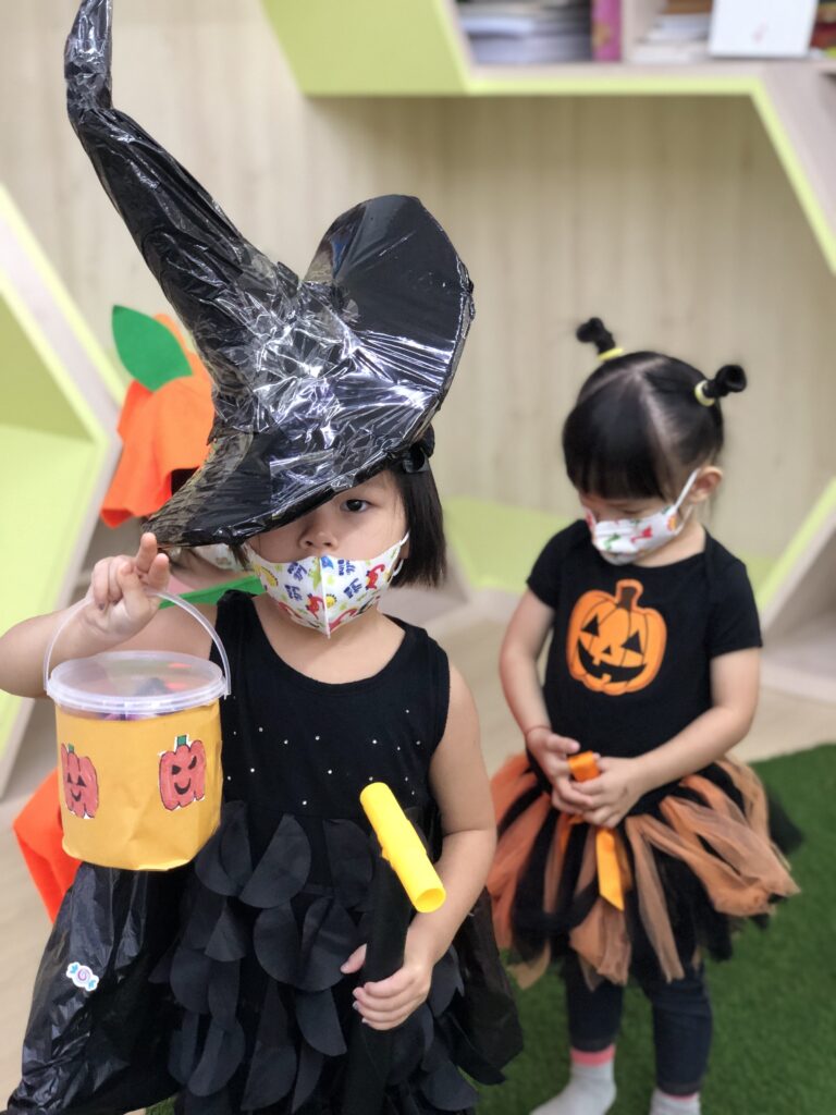 2022-halloween-8254