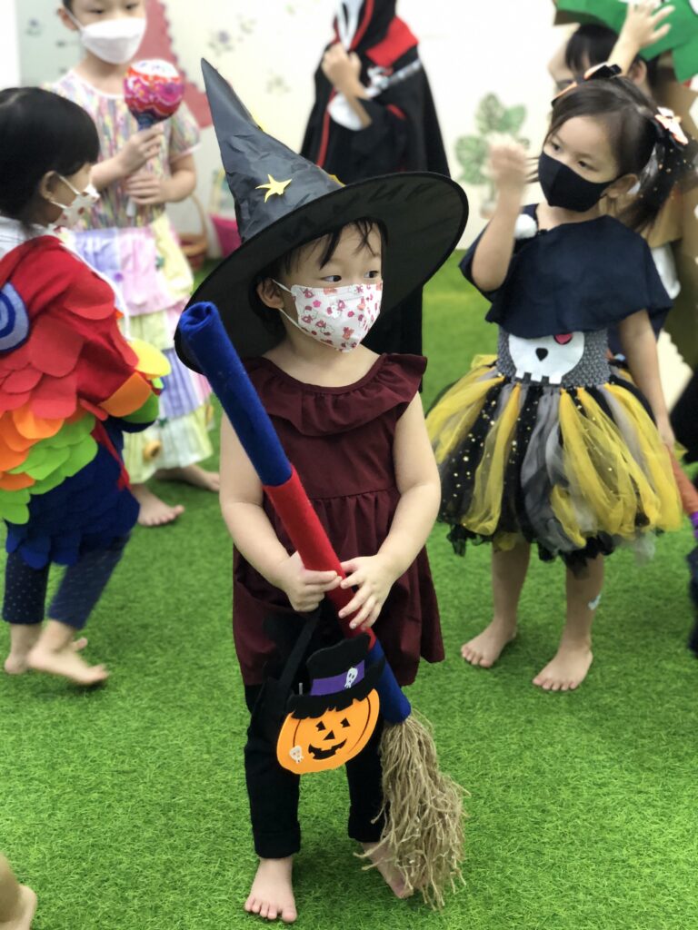 2022-halloween-8259