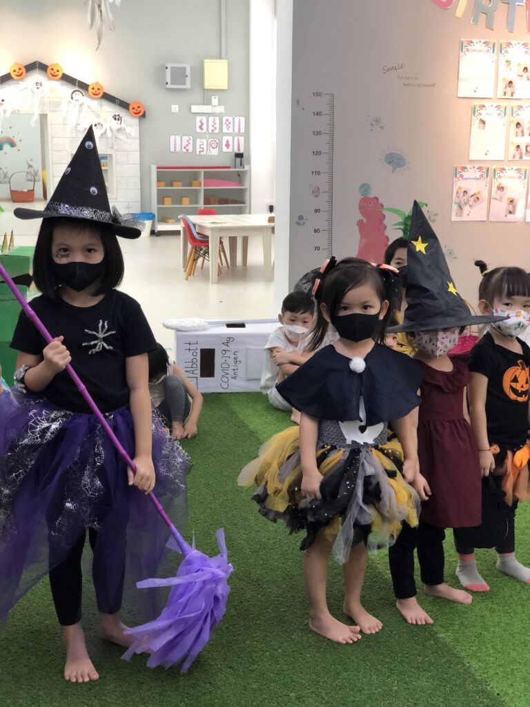 2022-halloween-8305
