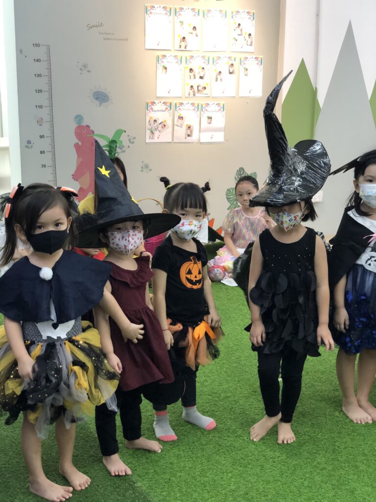 2022-halloween-8306