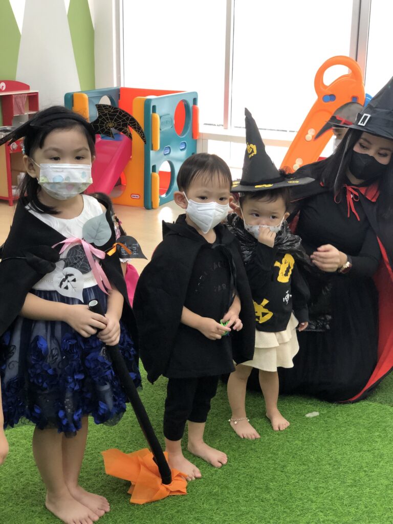 2022-halloween-8308