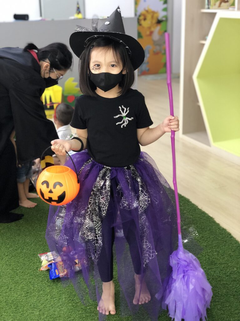 2022-halloween-8379